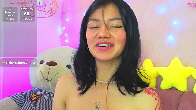 april bennett online show from May 15, 1:47 pm