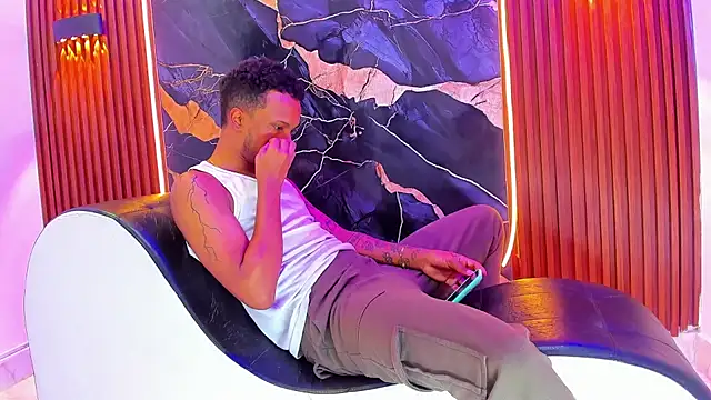 Dinasty Moon  online show from September 28, 12:10 pm