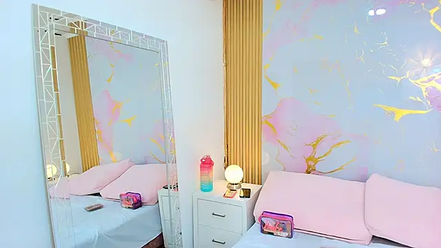 AlishaDixon online show from October 20, 11:46 am