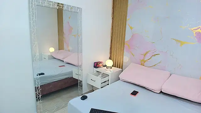 AlishaDixon online show from November 14, 12:05 pm