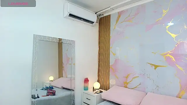 AlishaDixon online show from November 8, 12:10 pm