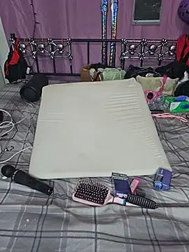 BabygurlJay online show from May 15, 11:51 pm