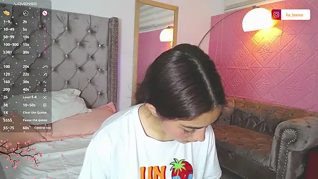 Lia Teen online show from November 7, 8:14 pm