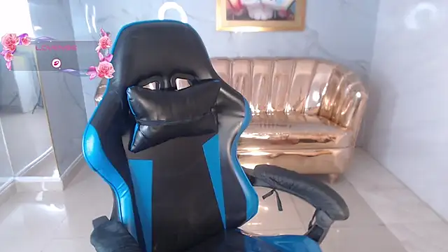 catalina5 s online show from December 19, 3:04 pm