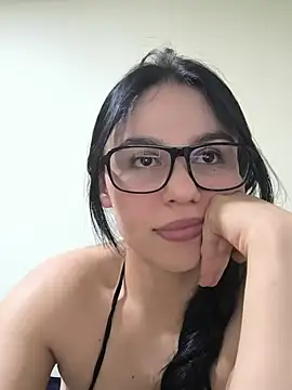 Daniela-rosee online show from May 20, 12:51 am