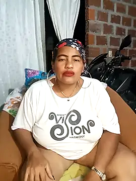 Snapshot of Rahma_Beautiful chatting on September 18, 6:34 am Rahma Beautiful online show from September 18, 6:34 am