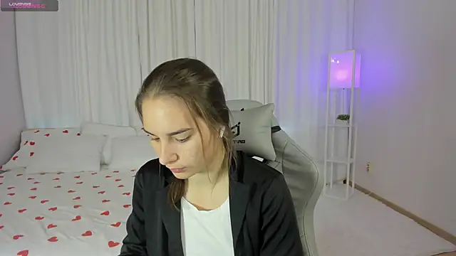 SeraphineClark online show from September 20, 1:49 am