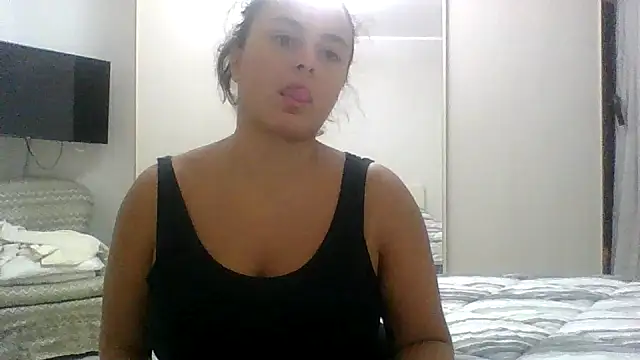 Sara Accardi online show from October 7, 3:49 pm