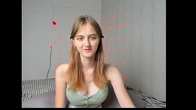 dreamy pollyyy online show from July 2, 7:31 pm