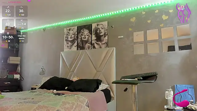 sexyzoe 69 online show from May 17, 9:25 pm