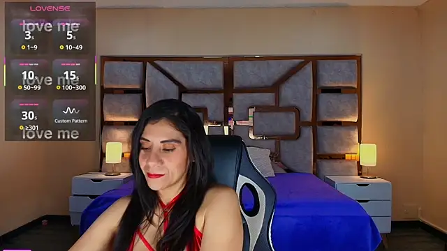 ANABELL BROWN online show from May 26, 1:21 pm
