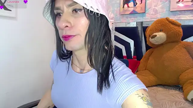 Charlotte Landry   online show from February 3, 3:06 pm