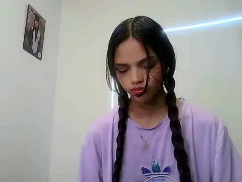 lucy babyy online show from October 13, 7:49 pm