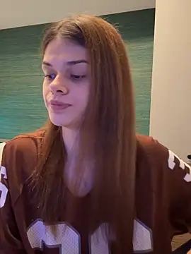 selenatress online show from October 2, 3:39 pm