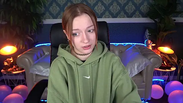 FoxyMayy online show from March 5, 2:02 pm