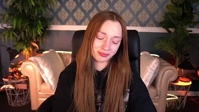 FoxyMayy online show from May 1, 1:58 pm