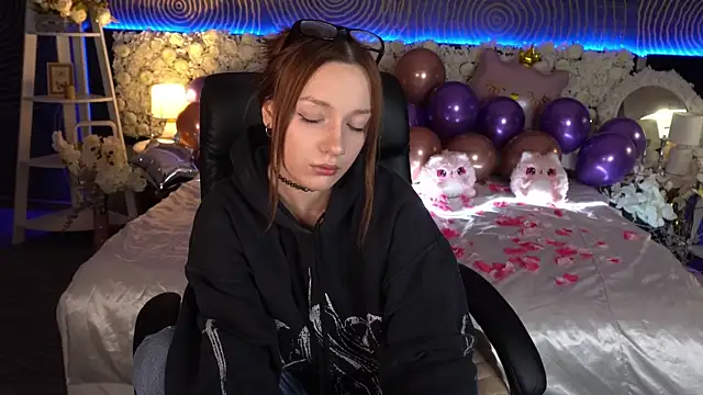 FoxyMayy online show from February 10, 3:04 pm