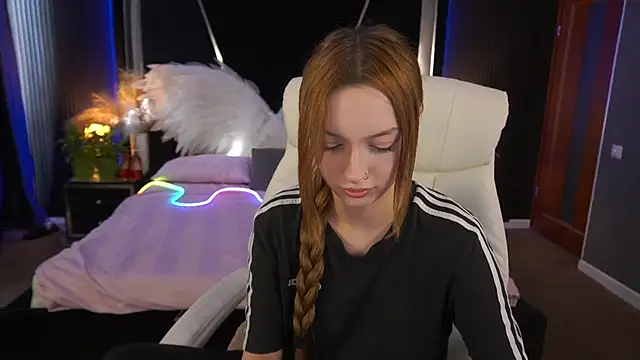 FoxyMayy online show from May 25, 1:32 pm