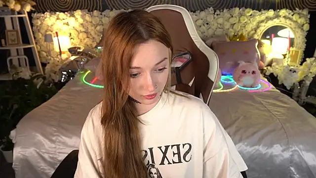 FoxyMayy online show from May 19, 1:40 pm