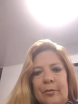 Casandra Cruz online show from September 18, 3:43 pm
