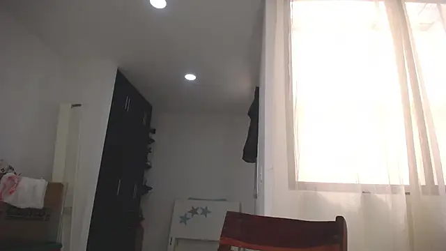 Leslie Bussh  online show from May 14, 2:56 pm