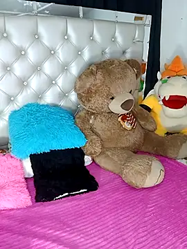 ZARAY 1118 online show from May 7, 2:38 am