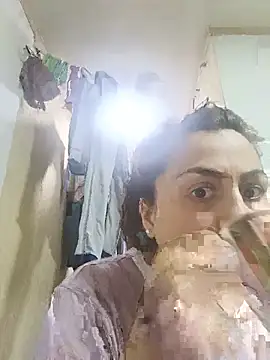 vanessa-titisM online show from May 22, 2:31 am