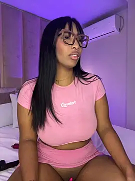 Snapshot of lilith_storm chatting on September 19, 3:27 am lilith storm online show from September 19, 3:27 am
