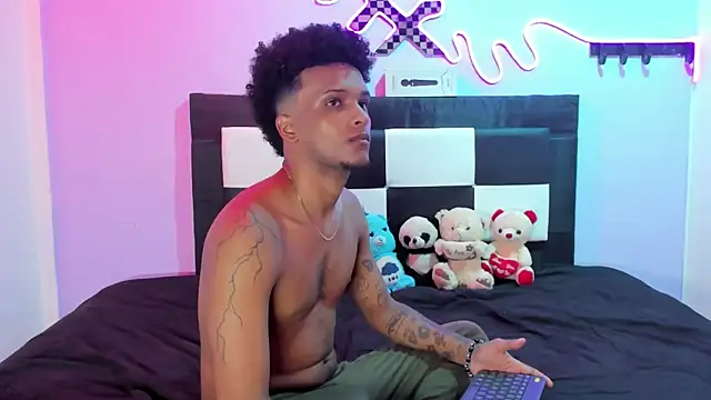 Lucky boys  X online show from May 24, 1:54 pm