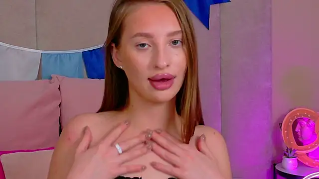 Miranda Scott online show from October 6, 5:40 pm