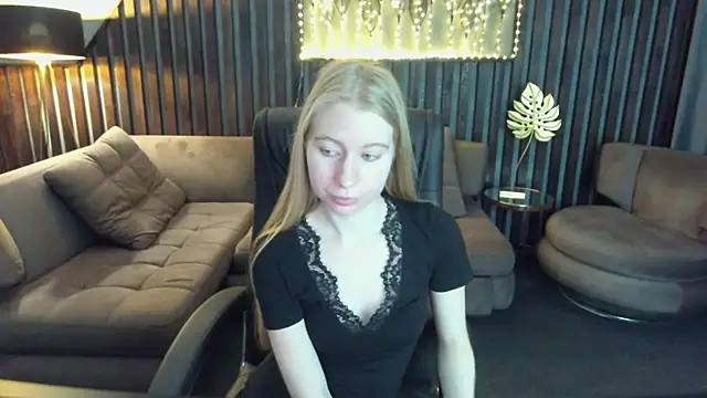 Alina Blonde online show from May 11, 2:56 pm