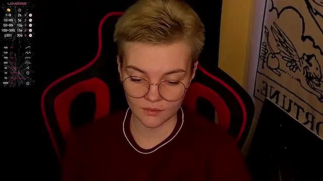 KrisNeal online show from October 25, 9:28 am