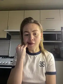 MartaLuna  online show from February 25, 10:47 am