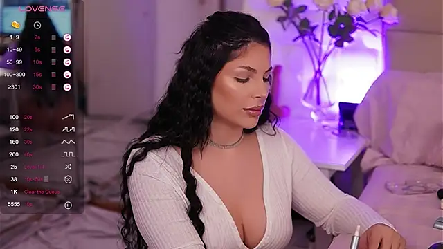 PlayfulAvalyn online show from October 10, 11:20 pm