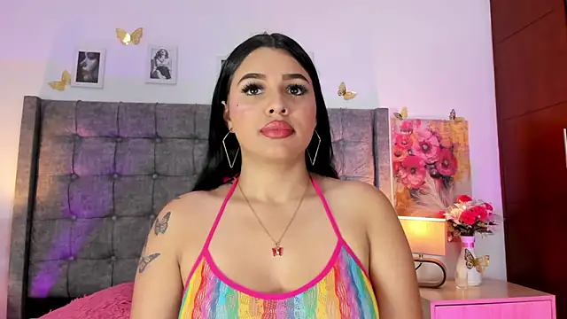 Linda Fosterr online show from May 13, 7:41 pm