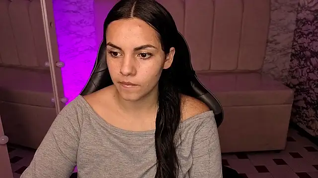 Mialover v online show from October 6, 8:13 pm