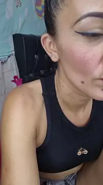 Lhia  online show from November 26, 11:17 pm