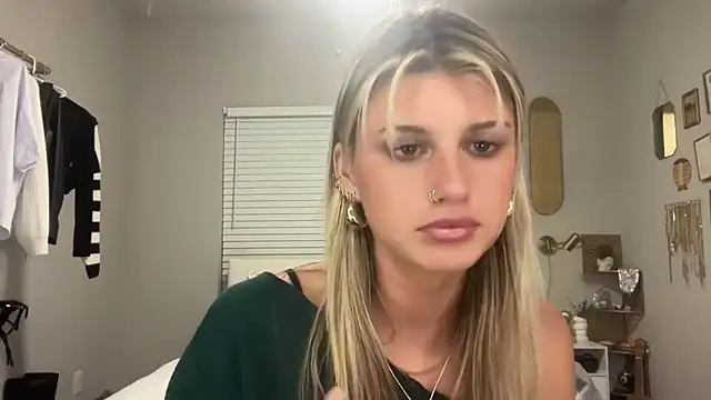 AnnGrayson online show from October 8, 1:32 am