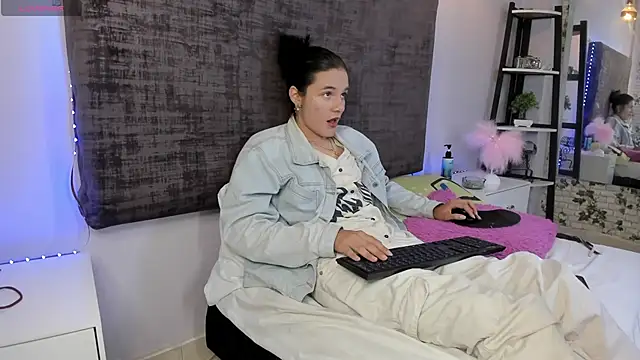 rhianna-coral online show from September 23, 4:21 am