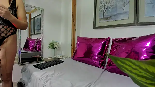 ElianaCollins online show from October 15, 4:48 am