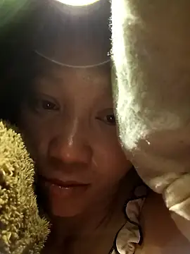 bonnie-00 online show from January 10, 2:33 pm