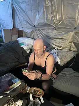 Jaycloudedview online show from April 9, 10:04 pm