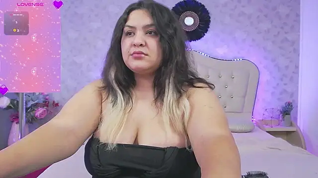 CurvyAleya online show from October 7, 11:09 pm