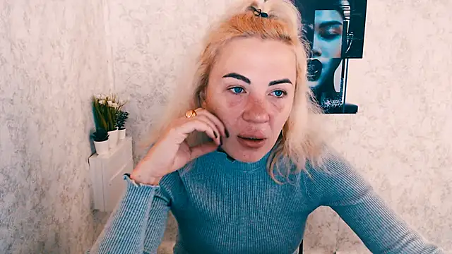 EmmaCat  online show from October 14, 5:21 am