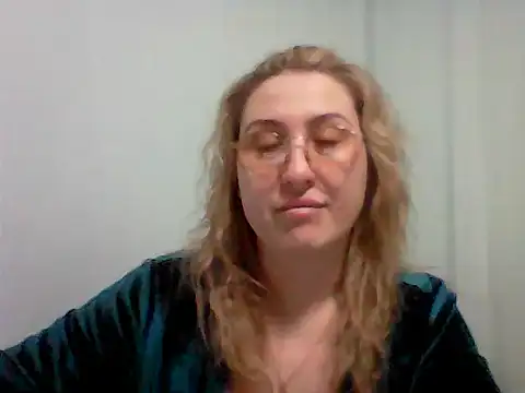 Osyvera online show from October 2, 3:06 pm