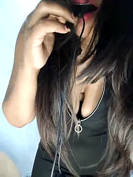 bigcutecouple online show from April 10, 8:04 pm