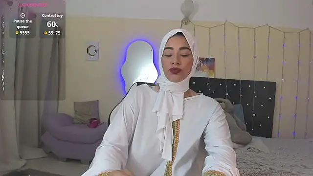 ShanaJamil online show from May 6, 12:31 pm