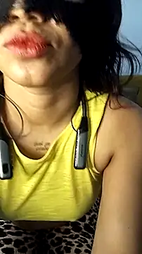 Ceylon couple online show from March 12, 5:37 pm