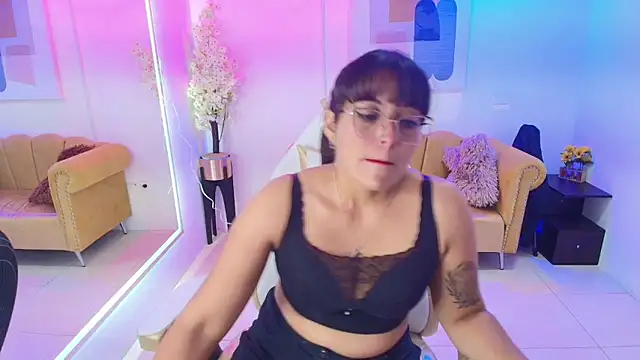 Kitana rose online show from October 4, 12:44 pm