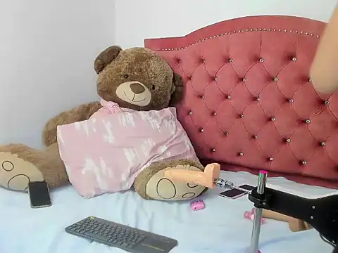 Mariam petite18 online show from September 21, 8:24 am